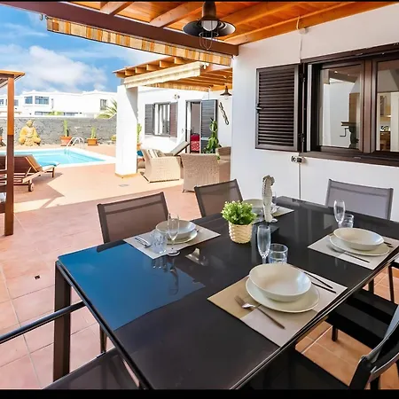 فيلة Alfredina *